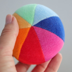 Grimms - Regenbogenball, mit Glöckchen